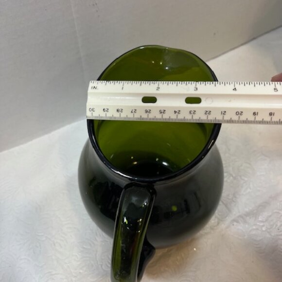 VTG Olive Green Glass Cottage Water Dinner Pitcher Jug 6" Tall/6.75"Wide - Picture 9 of 10